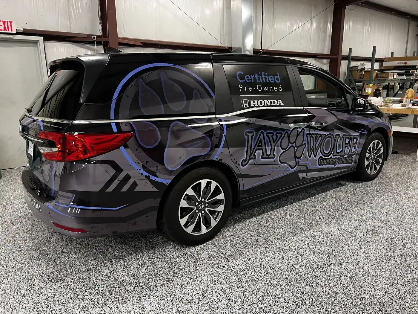 Jay Wolfe — printed paw graphics — Honda Odyssey
