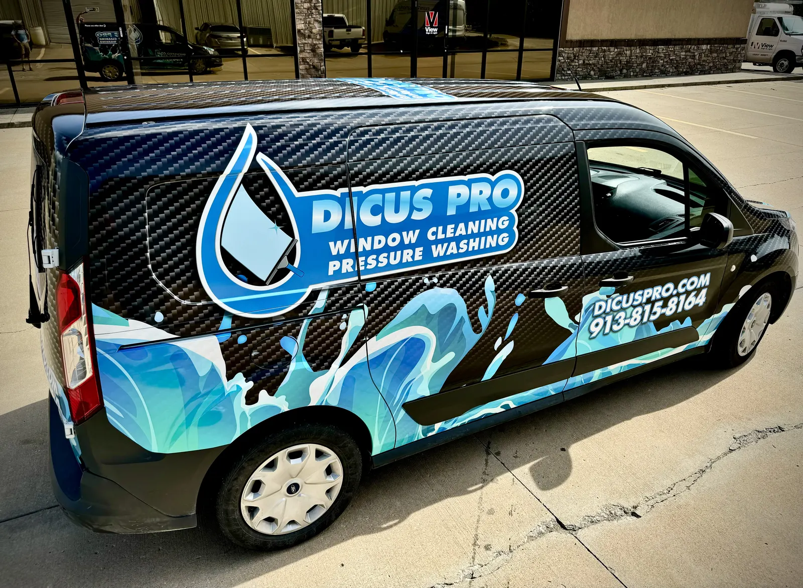 Dicus Pro window cleaning — Transit Connect