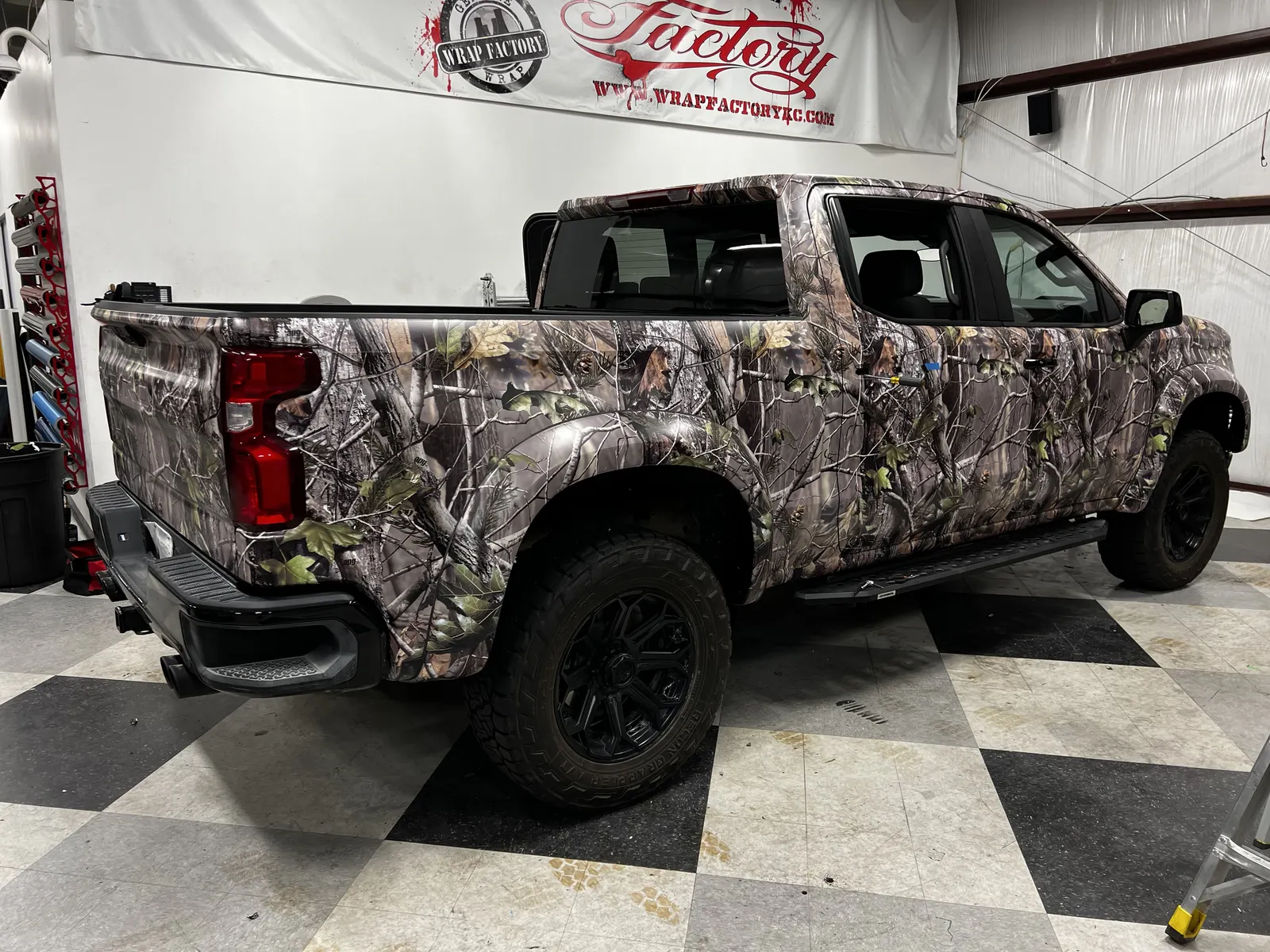 Hunting camo full wrap — Chevy Silverado
