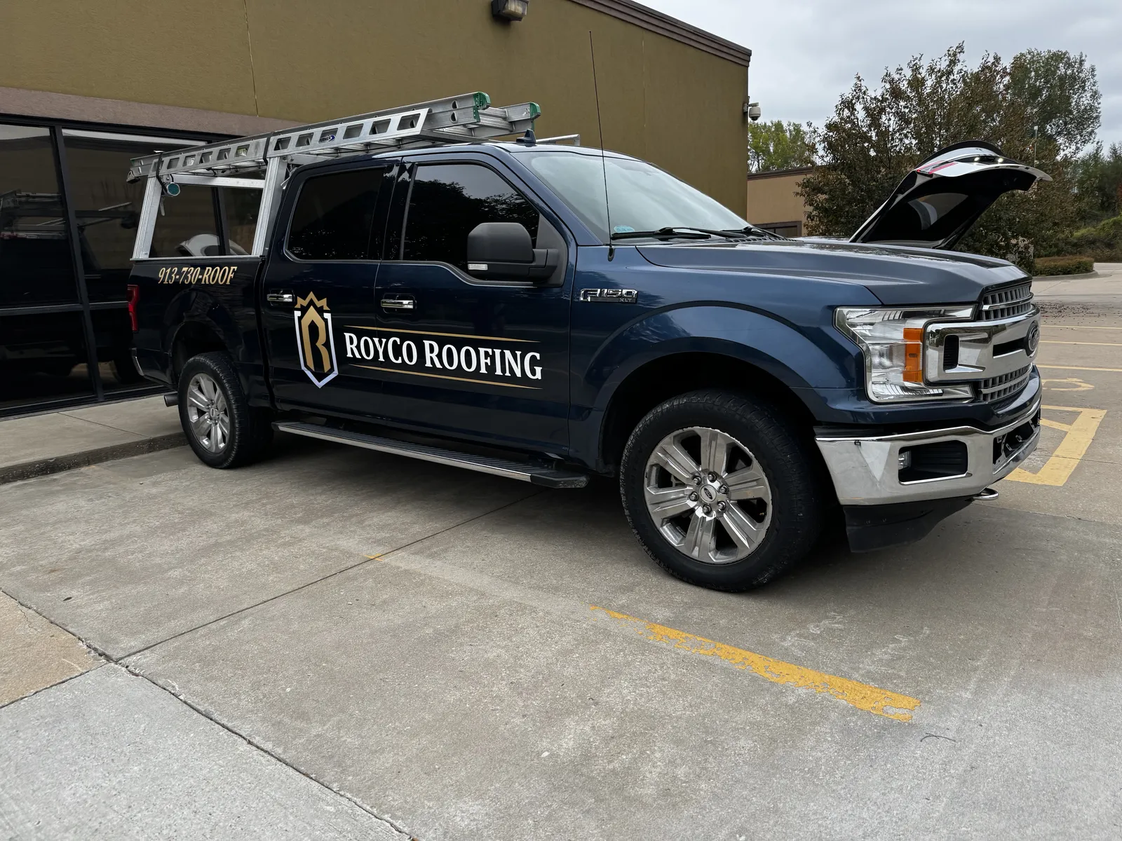 Fleet branding, cut vinyl + wrap — Ford F-150